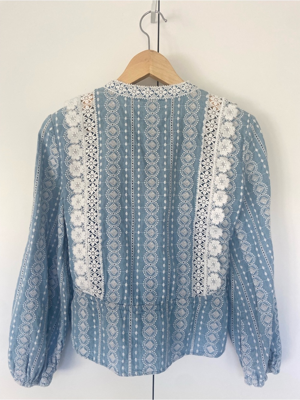 MAJE Laviata Embroidered Cotton Blouse Size Maje 2 US 6 Blue White Eyelet French - Picture 3 of 9